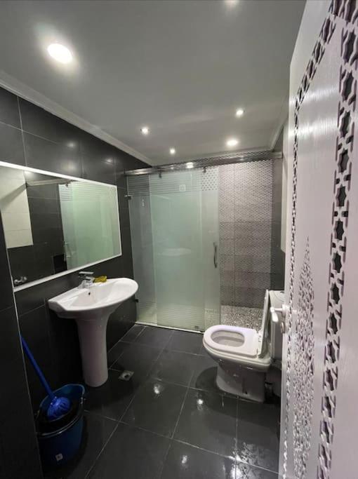 B13 Espace Confort Reunis Apparte 2 Chambres A Louer Тетуан Экстерьер фото